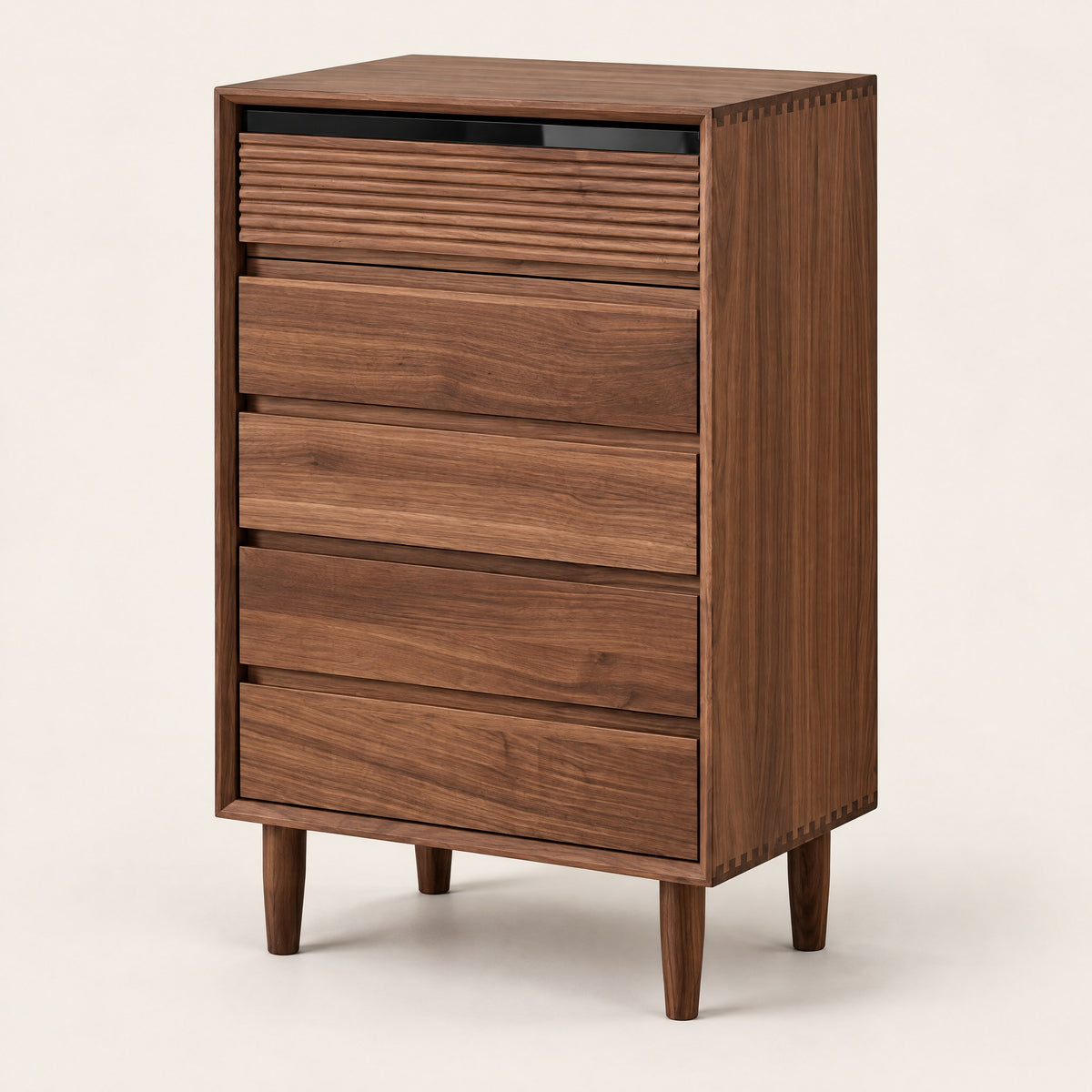 Chiffonnier noyer 5 tiroirs, 60 × 40 × 95 cm, vue de trois quarts