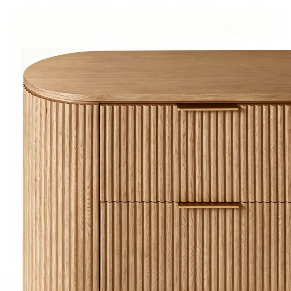 Commode cannelée arrondie 6 tiroirs, chêne naturel, mise en situation