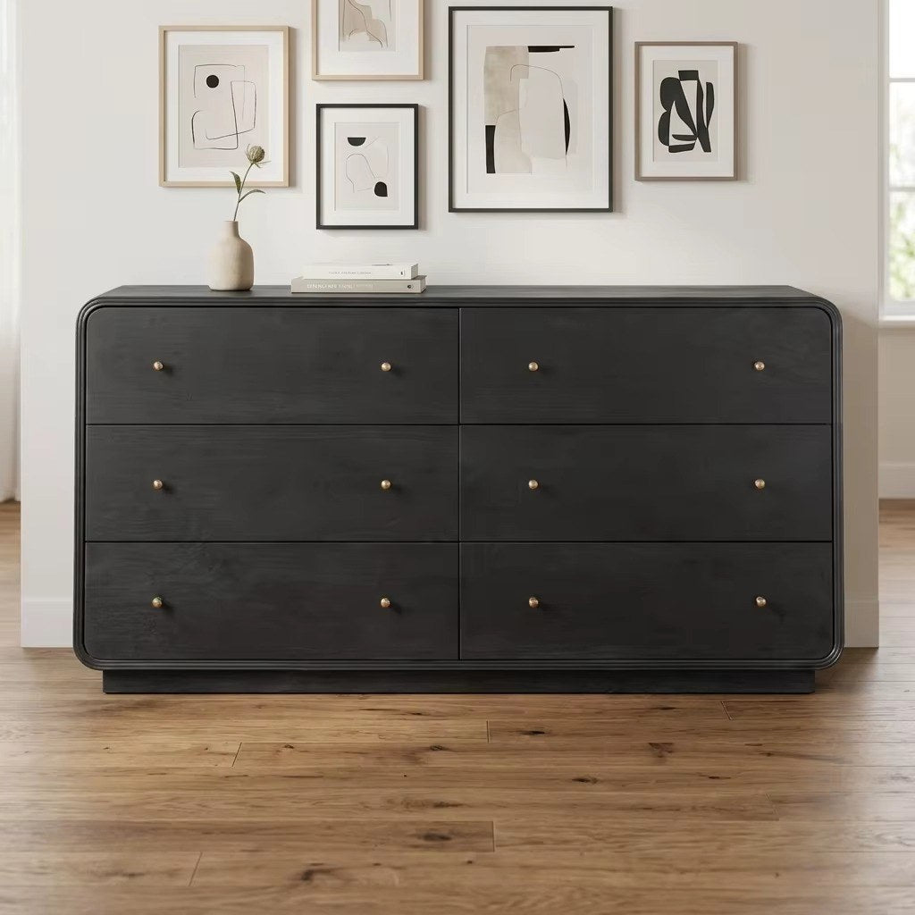 Commode noire 6 tiroirs, bords arrondis, mise en situation